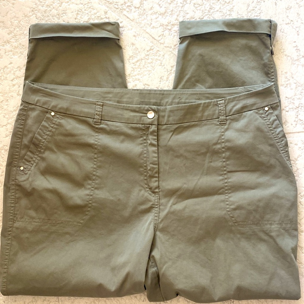 Chico’s Olive Green Chinos gold buttons size 3.5 = size 16